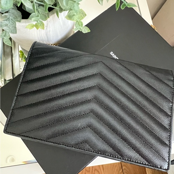 Sale-Yves Saint Laurent Cassandre Monogram Wallet on Chain quilted black - Picture 4 of 10